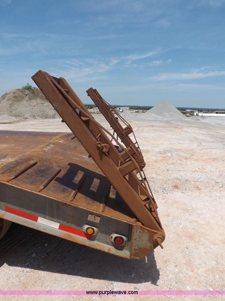 image for item H9204 2000 Atoka lowboy trailer