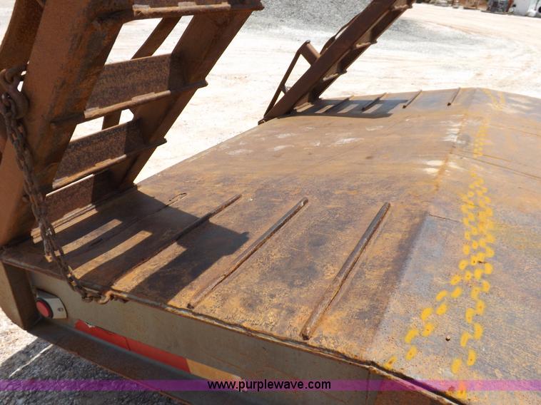 image for item H9204 2000 Atoka lowboy trailer