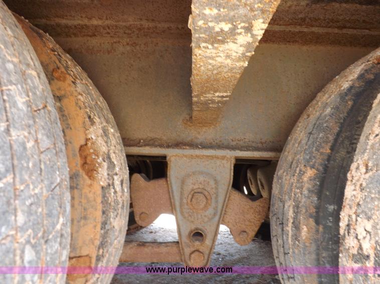 image for item H9204 2000 Atoka lowboy trailer