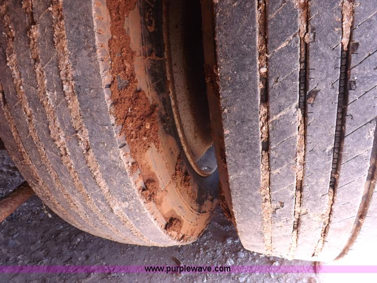 image for item H9204 2000 Atoka lowboy trailer