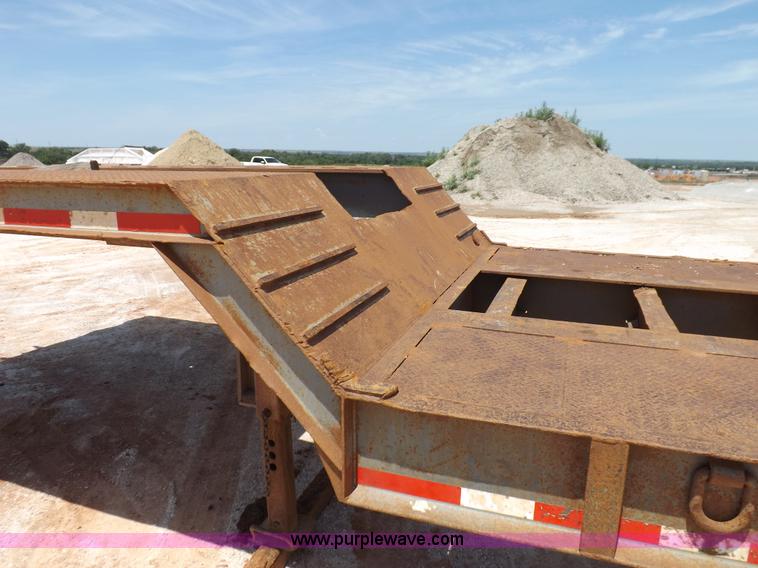 image for item H9204 2000 Atoka lowboy trailer