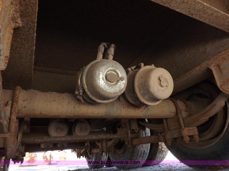 image for item H9204 2000 Atoka lowboy trailer