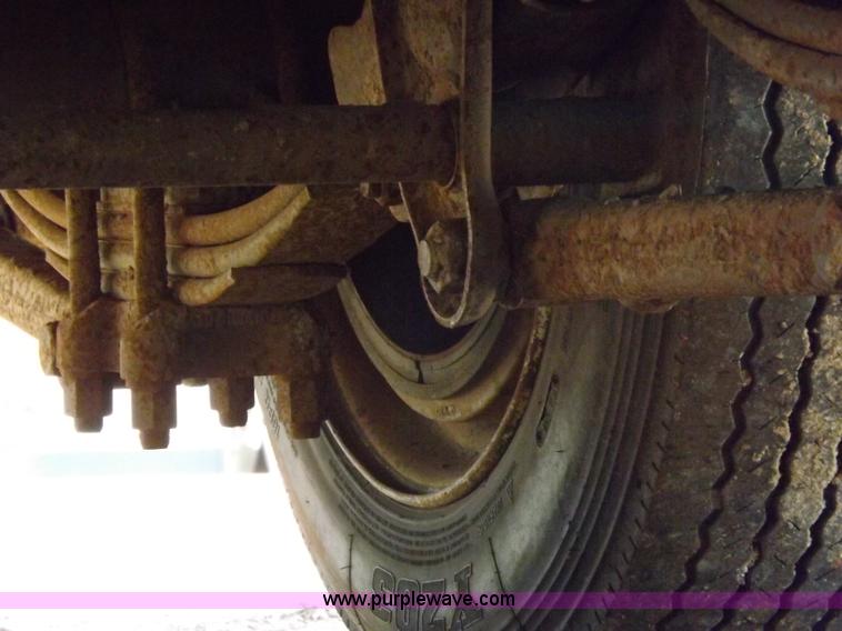 image for item H9204 2000 Atoka lowboy trailer