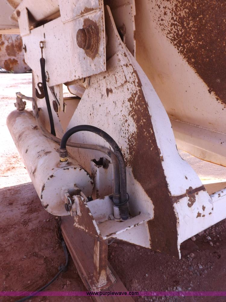 image for item H9206 1994 Corn Belt S4004 belly dump trailer