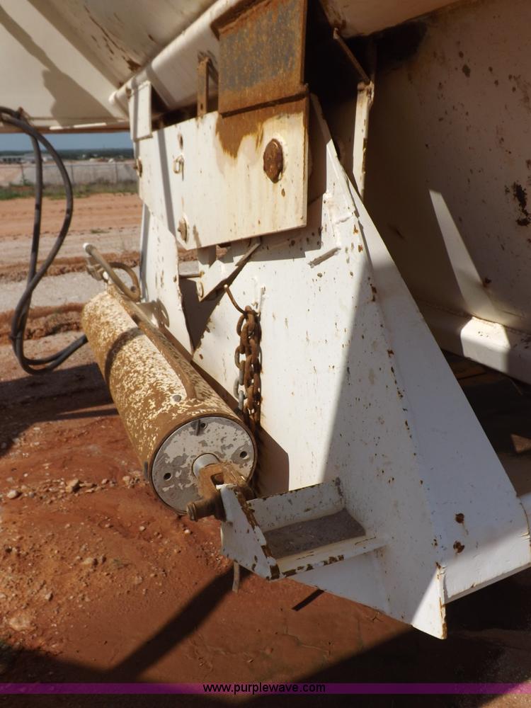 image for item H9206 1994 Corn Belt S4004 belly dump trailer