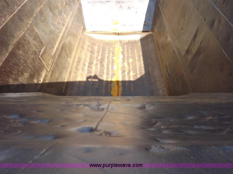 image for item H9206 1994 Corn Belt S4004 belly dump trailer