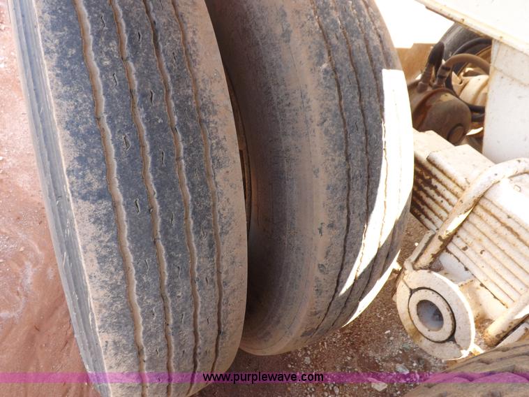 image for item H9206 1994 Corn Belt S4004 belly dump trailer