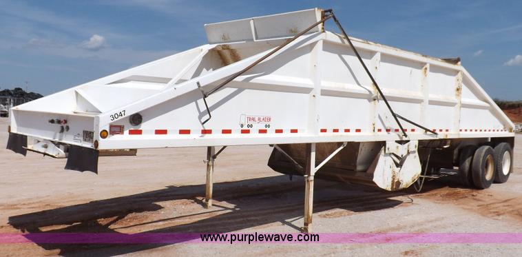 image for item H9207 2009 Corn Belt S4002 belly dump trailer