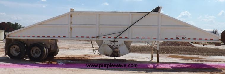 image for item H9207 2009 Corn Belt S4002 belly dump trailer