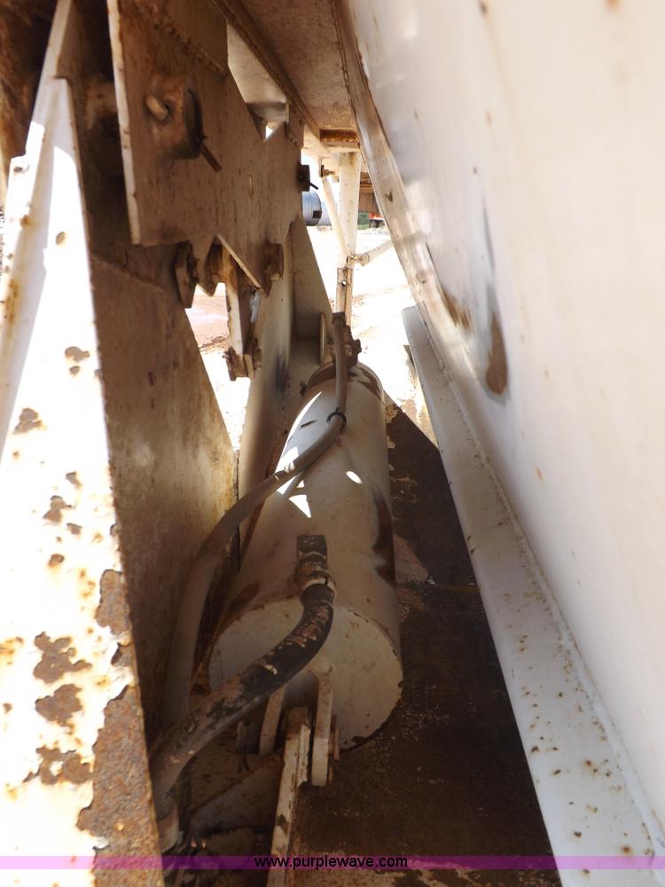 image for item H9207 2009 Corn Belt S4002 belly dump trailer