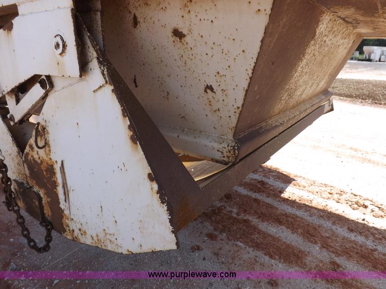 image for item H9207 2009 Corn Belt S4002 belly dump trailer