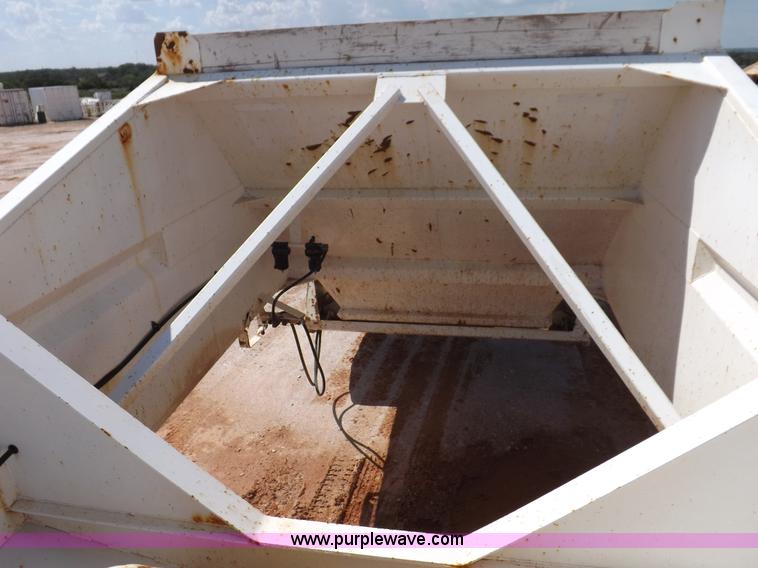 image for item H9207 2009 Corn Belt S4002 belly dump trailer