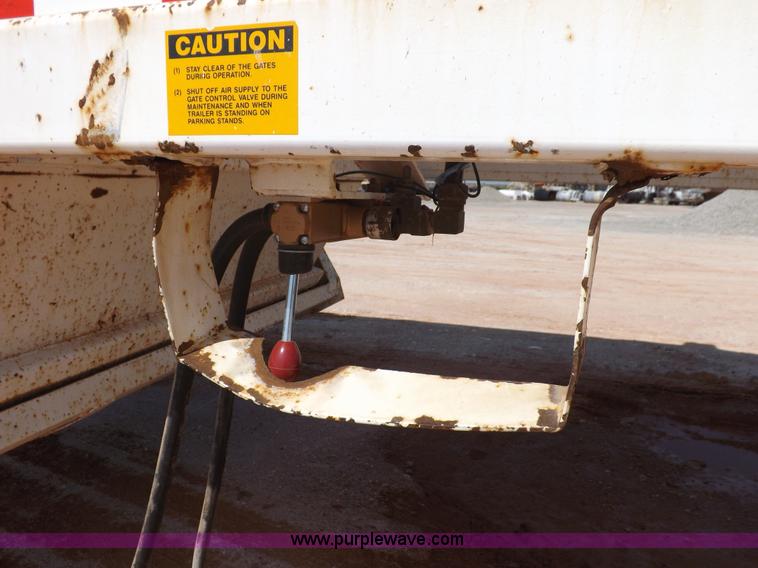 image for item H9207 2009 Corn Belt S4002 belly dump trailer