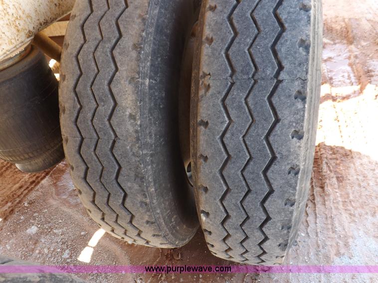 image for item H9207 2009 Corn Belt S4002 belly dump trailer