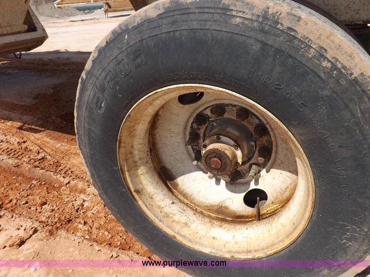 image for item H9207 2009 Corn Belt S4002 belly dump trailer