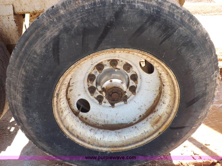 image for item H9207 2009 Corn Belt S4002 belly dump trailer