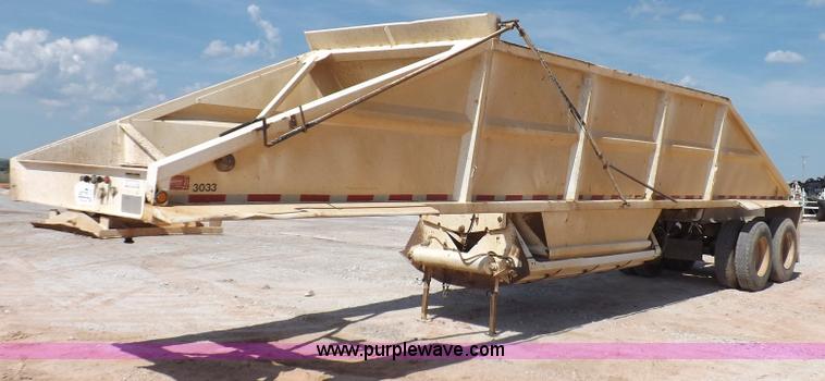 image for item H9208 2000 Corn Belt S4002 belly dump trailer