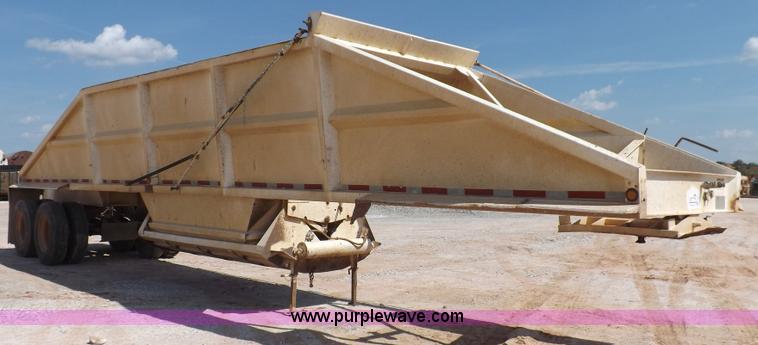 image for item H9208 2000 Corn Belt S4002 belly dump trailer