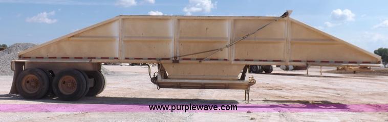 image for item H9208 2000 Corn Belt S4002 belly dump trailer