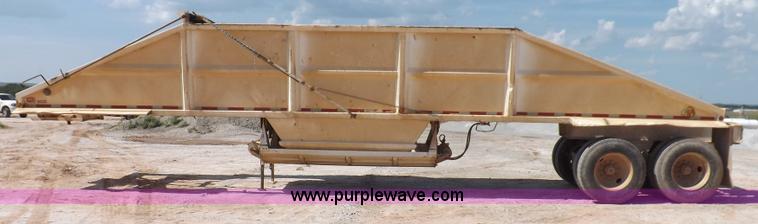 image for item H9208 2000 Corn Belt S4002 belly dump trailer