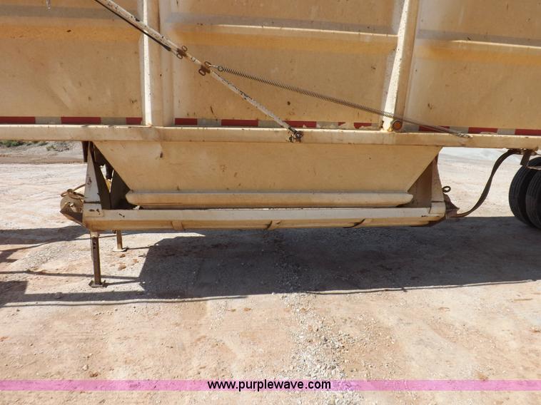 image for item H9208 2000 Corn Belt S4002 belly dump trailer
