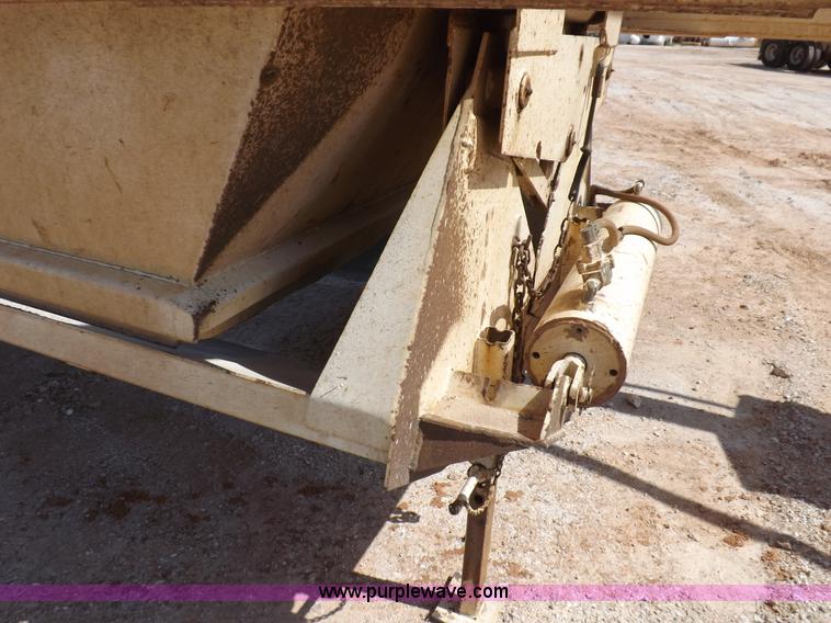 image for item H9208 2000 Corn Belt S4002 belly dump trailer