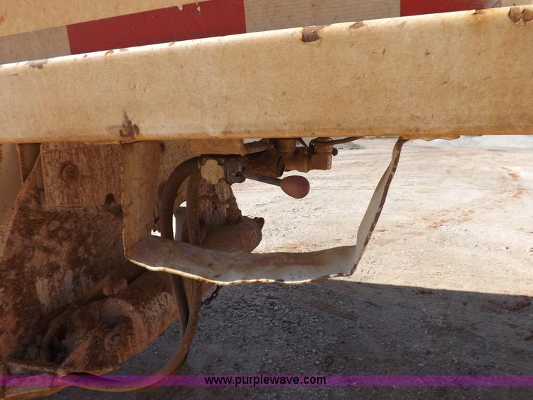 image for item H9208 2000 Corn Belt S4002 belly dump trailer