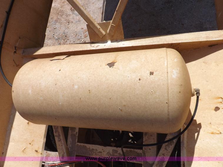 image for item H9208 2000 Corn Belt S4002 belly dump trailer