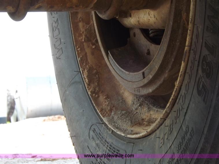 image for item H9208 2000 Corn Belt S4002 belly dump trailer