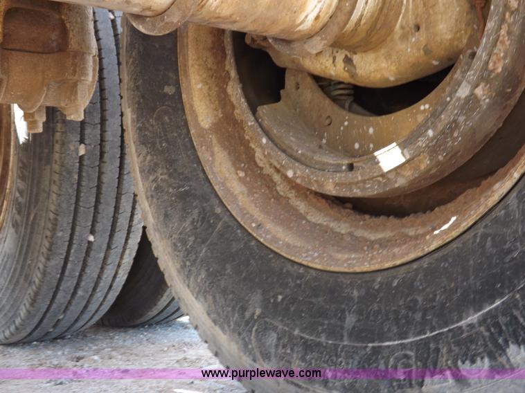 image for item H9208 2000 Corn Belt S4002 belly dump trailer