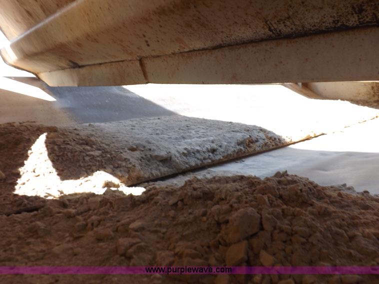 image for item H9208 2000 Corn Belt S4002 belly dump trailer