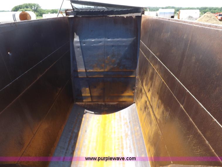 image for item H9209 2007 Corn Belt belly dump trailer