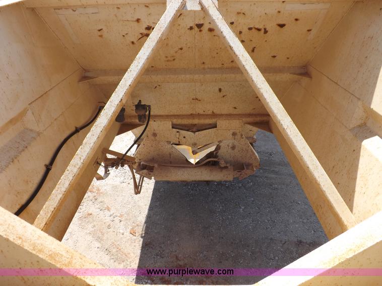 image for item H9209 2007 Corn Belt belly dump trailer