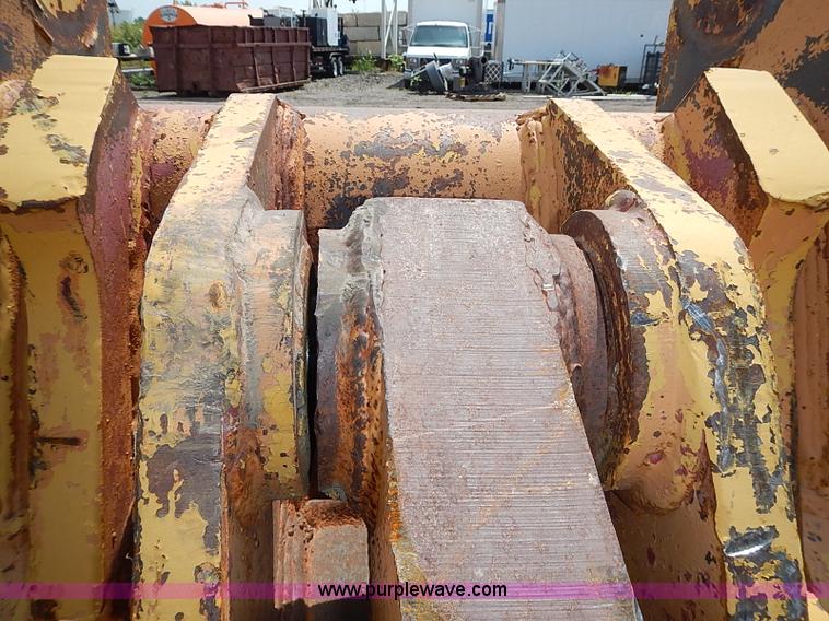 image for item I3525 MPM excavator bucket