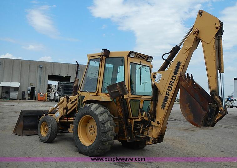 image for item I3528 Ford 555A backhoe
