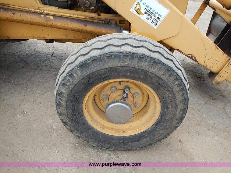 image for item I3528 Ford 555A backhoe