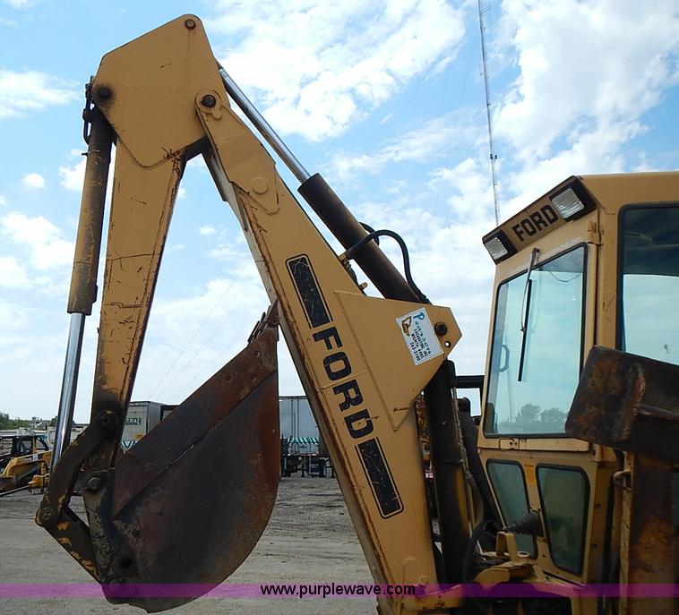 image for item I3528 Ford 555A backhoe