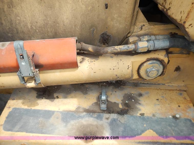 image for item I3528 Ford 555A backhoe