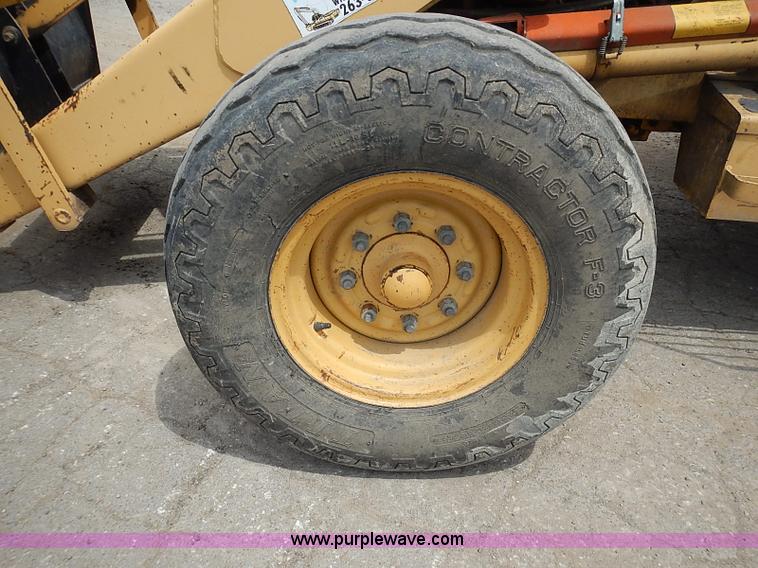 image for item I3528 Ford 555A backhoe