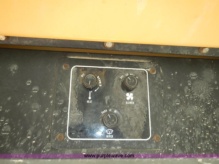 image for item I3528 Ford 555A backhoe