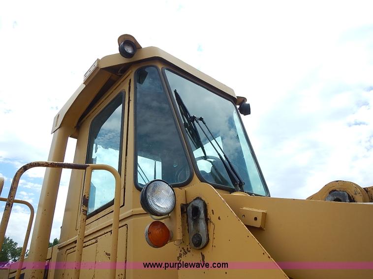 image for item I3529 1985 Caterpillar 950B wheel loader