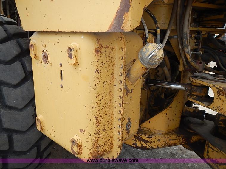 image for item I3529 1985 Caterpillar 950B wheel loader