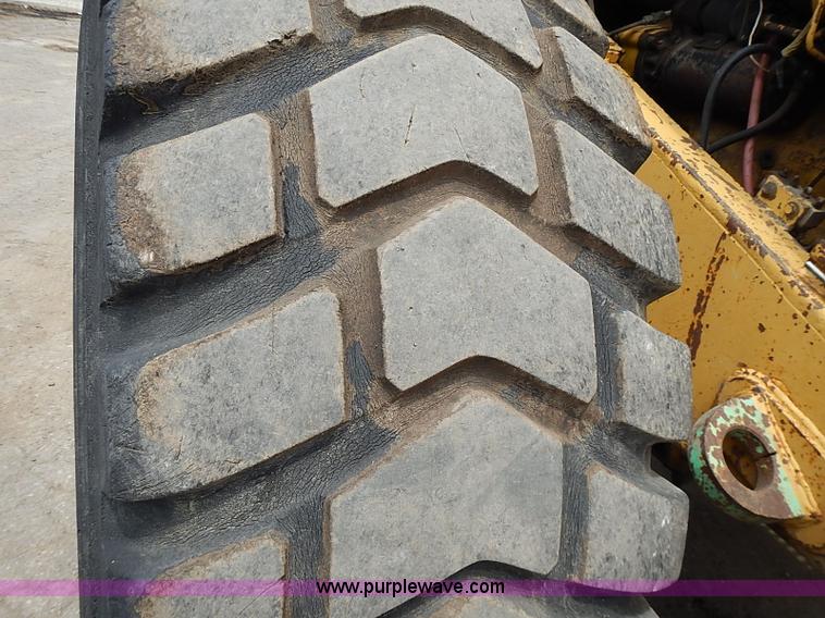 image for item I3529 1985 Caterpillar 950B wheel loader