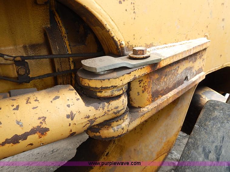 image for item I3529 1985 Caterpillar 950B wheel loader