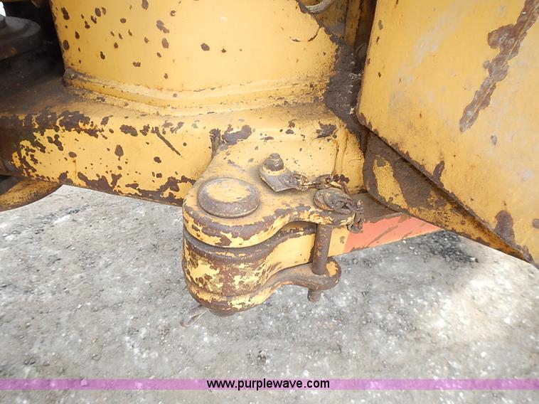 image for item I3529 1985 Caterpillar 950B wheel loader