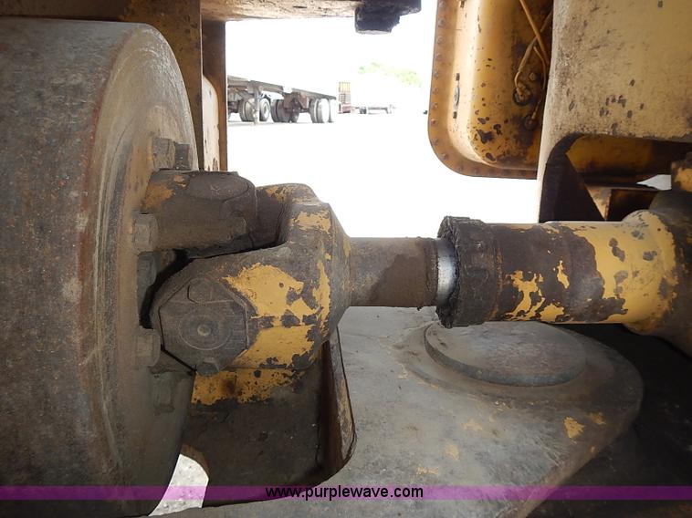image for item I3529 1985 Caterpillar 950B wheel loader
