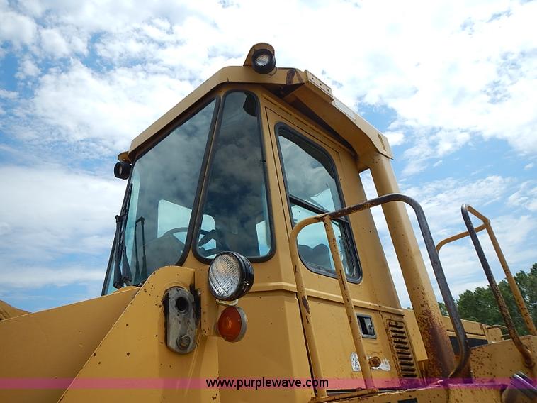 image for item I3529 1985 Caterpillar 950B wheel loader