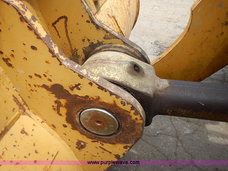 image for item I3529 1985 Caterpillar 950B wheel loader