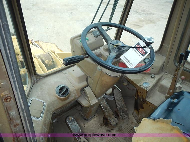 image for item I3529 1985 Caterpillar 950B wheel loader