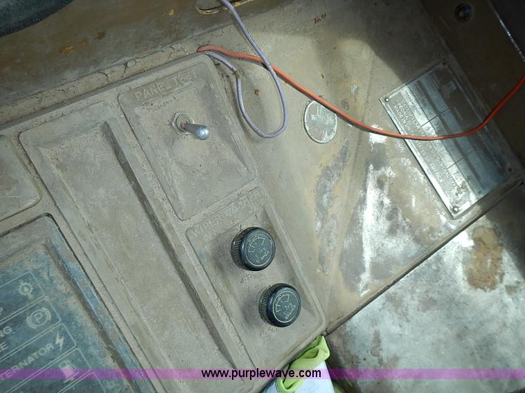 image for item I3529 1985 Caterpillar 950B wheel loader